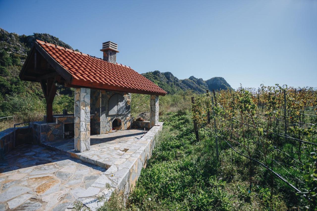 Eco Winery Lipovac Apartments Cetinje Buitenkant foto
