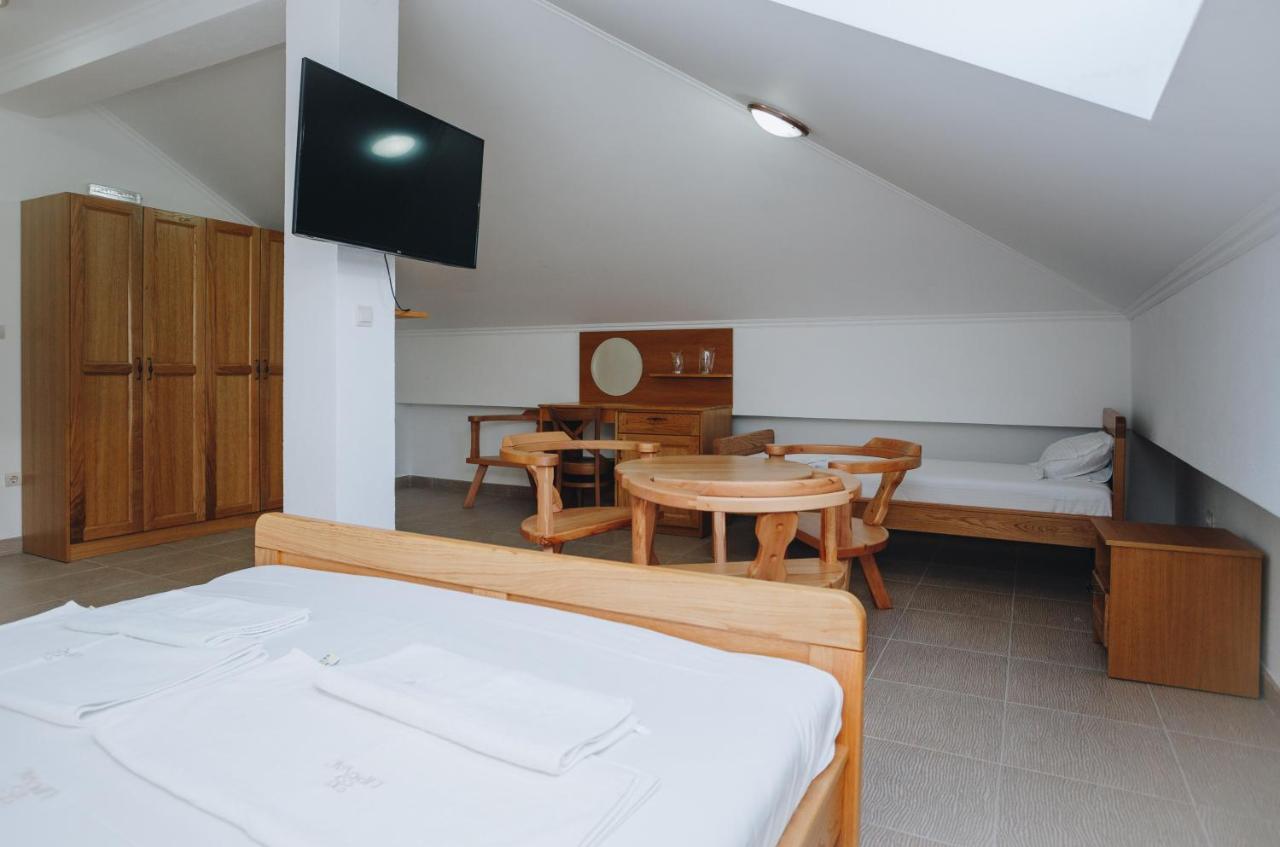 Eco Winery Lipovac Apartments Cetinje Buitenkant foto