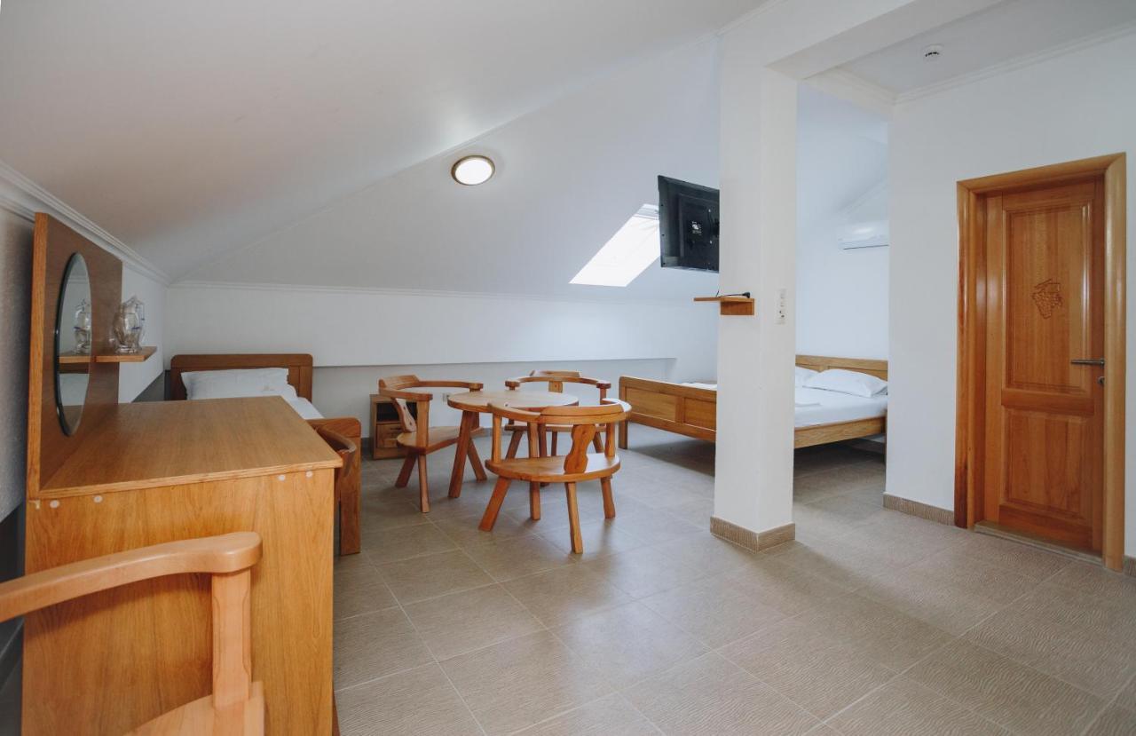Eco Winery Lipovac Apartments Cetinje Buitenkant foto