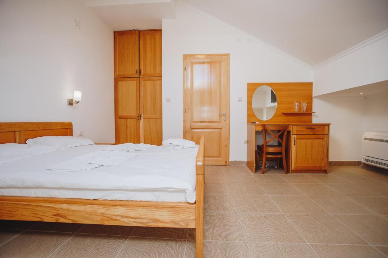 Eco Winery Lipovac Apartments Cetinje Buitenkant foto